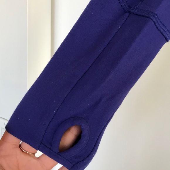 LULULEMON SWEATER - Picture 4 of 5